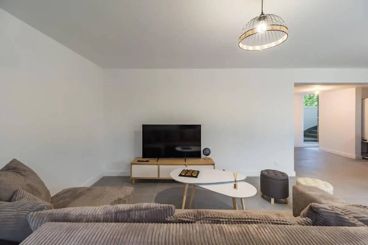 Maison Spacieuse Et Conviviale A Saint-Brieuc 0*,  France